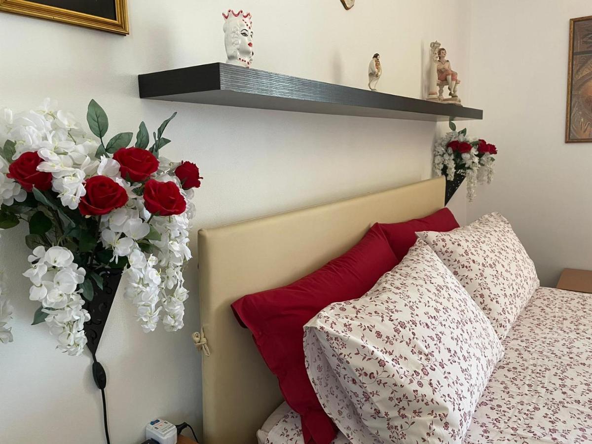 B&B Roomantic & Piscina Idromassaggio チェファル エクステリア 写真
